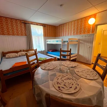 Kesklinna Retrohoov Pärnu
