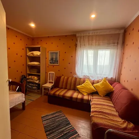 Kesklinna Retrohoov Apartamento Pärnu